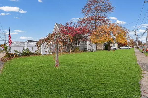 Merrick, NY 11566,60 Montauk AVE