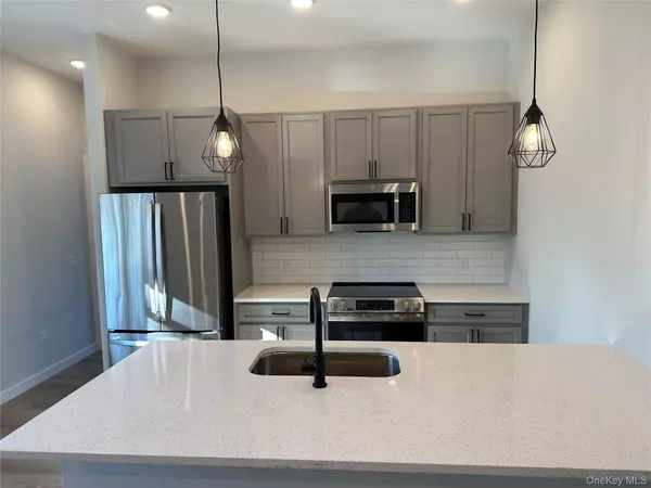 Warwick, NY 10990,8 Forester AVE #101