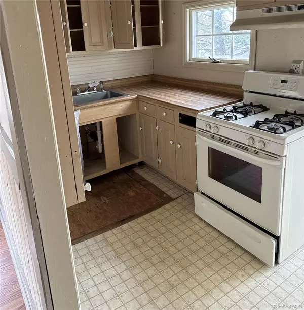 Yorktown Heights, NY 10598,724 Locksley RD