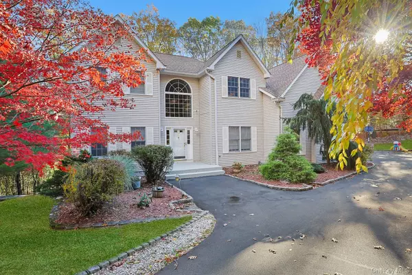 Pomona, NY 10970,2 Parkside CT