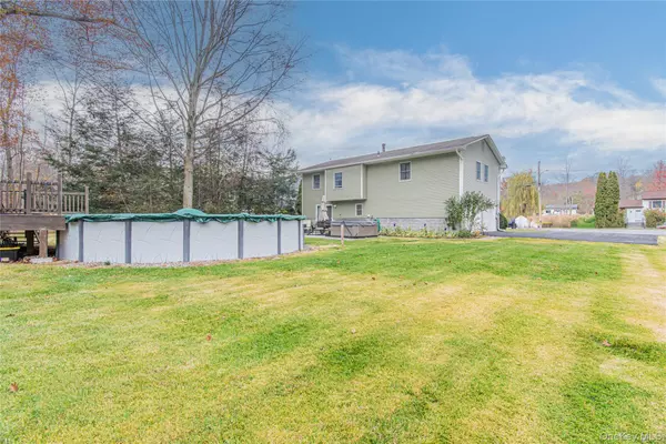 Poughkeepsie, NY 12603,32 Deer Run RD