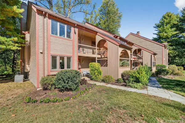 Ossining, NY 10562,101 Eagle Bay DR #101