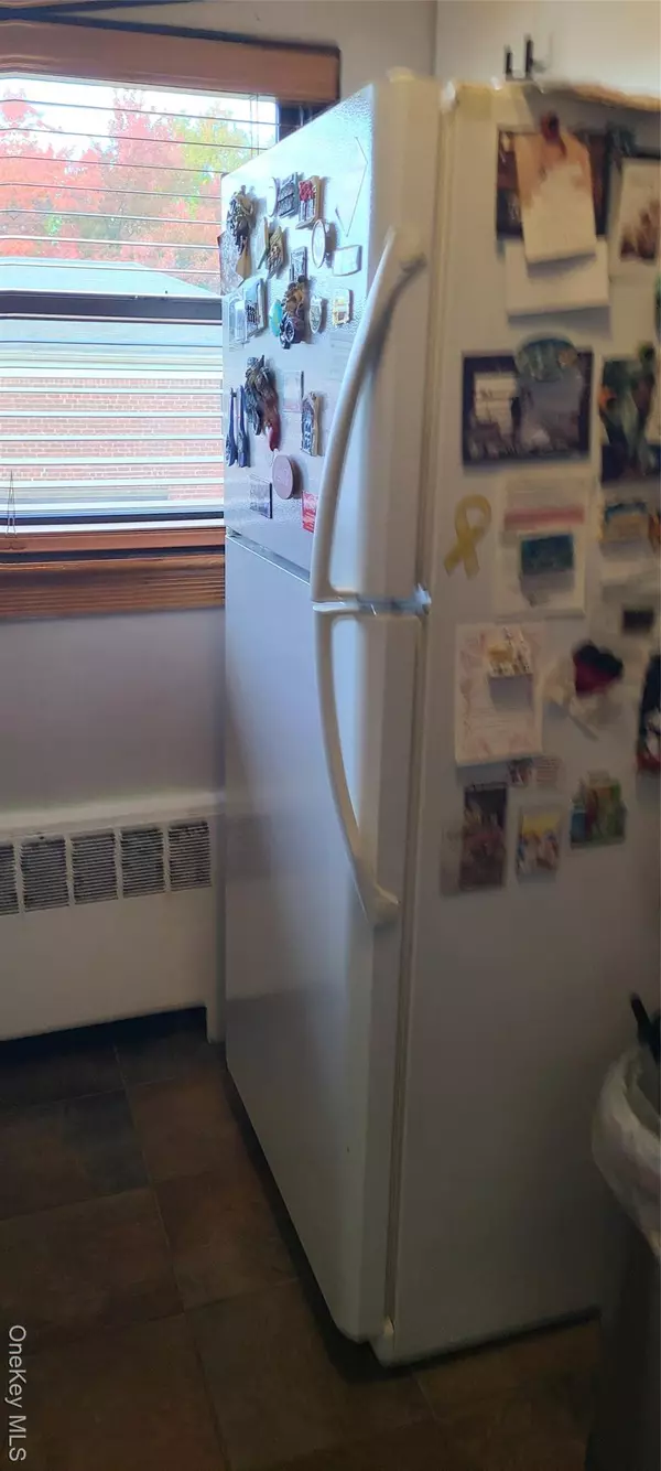 Bayside, NY 11364,73-54 Springfield BLVD #54A2