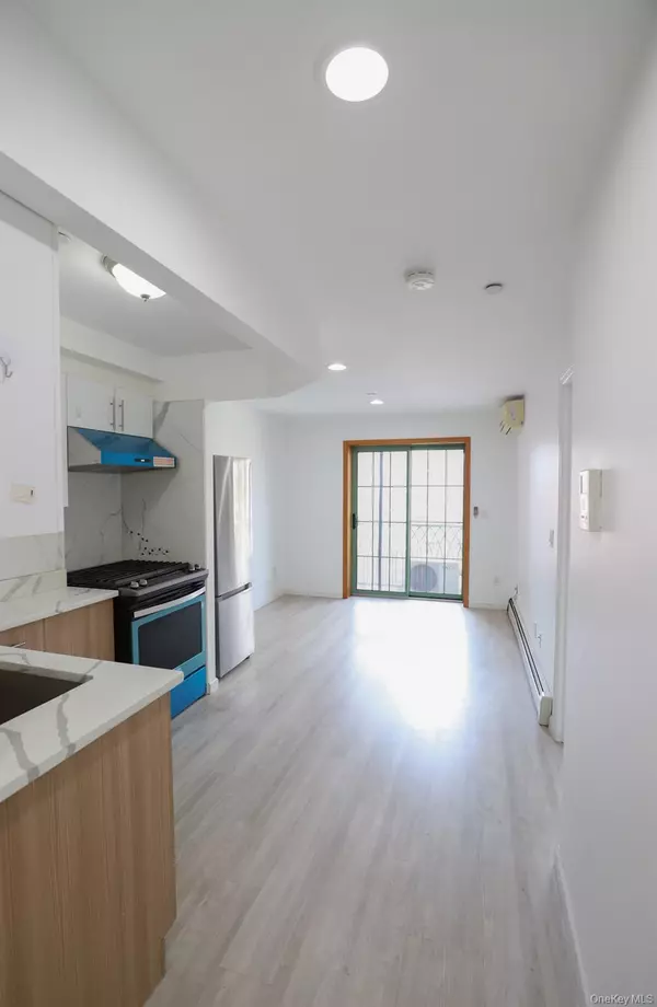 Flushing, NY 11355,134-43 Maple AVE #5B