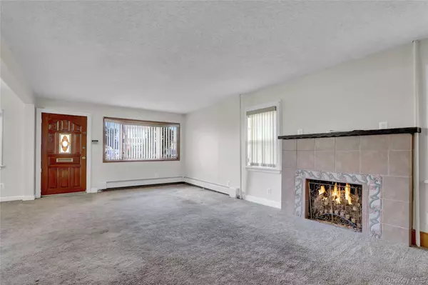 Hempstead, NY 11550,60 Parsons DR