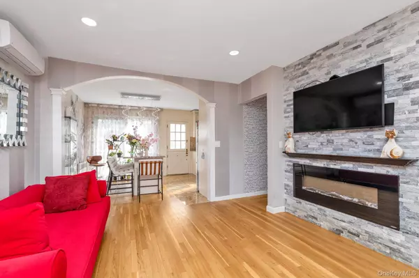 Merrick, NY 11566,1815 Schermerhorn ST