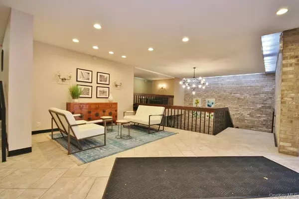 White Plains, NY 10605,30 Greenridge AVE #3G