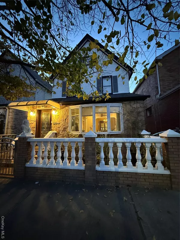 91-14 182nd ST, Hollis, NY 11423