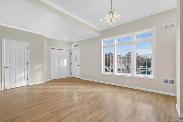 Nanuet, NY 10954,34 Alexander CT