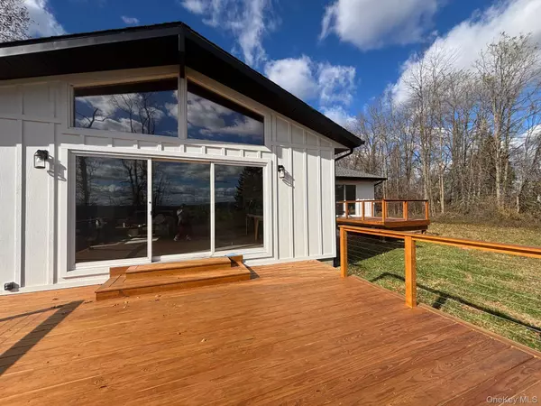 Walden, NY 12586,214 Wallkill RD