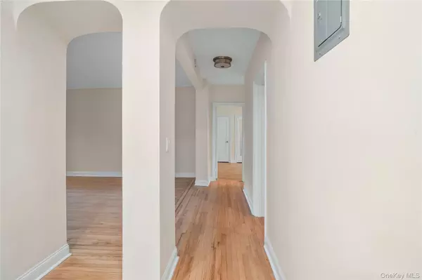 Forest Hills, NY 11375,11007 73rd RD #3K