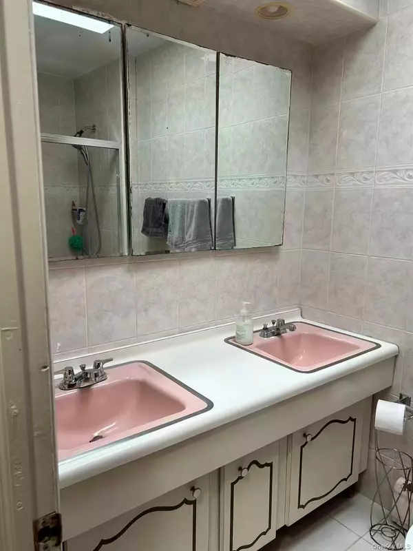 Flushing, NY 11354,14445 25th DR