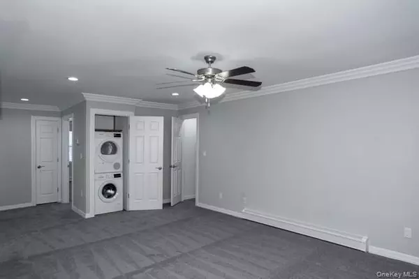 Levittown, NY 11756,34 Longfellow AVE #3407