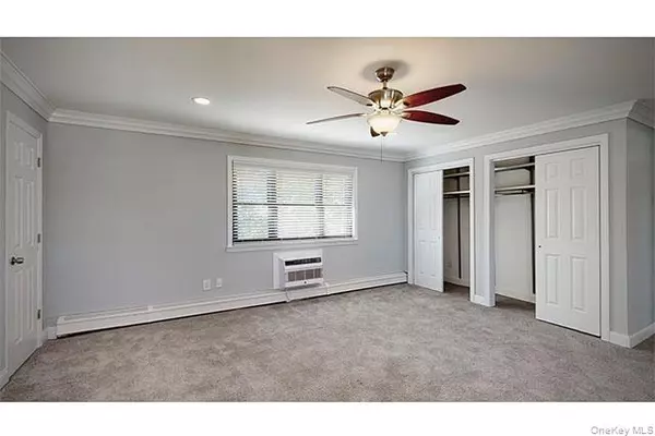 Lindenhurst, NY 11757,807 Lake BLVD #831-2