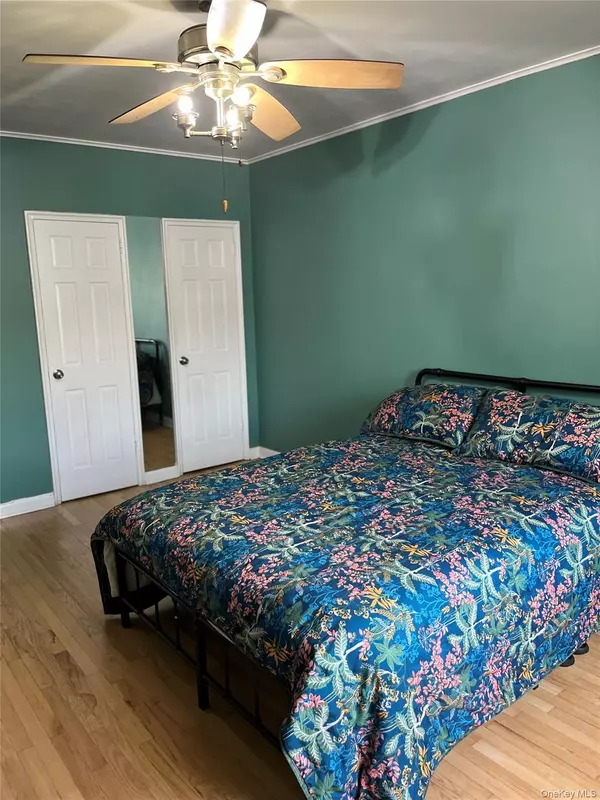 Bronx, NY 10469,2546 Wilson AVE