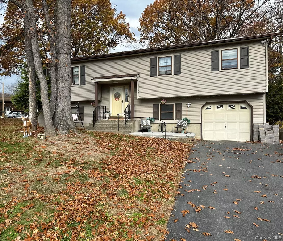 New Windsor, NY 12553,404 Carlton CIR
