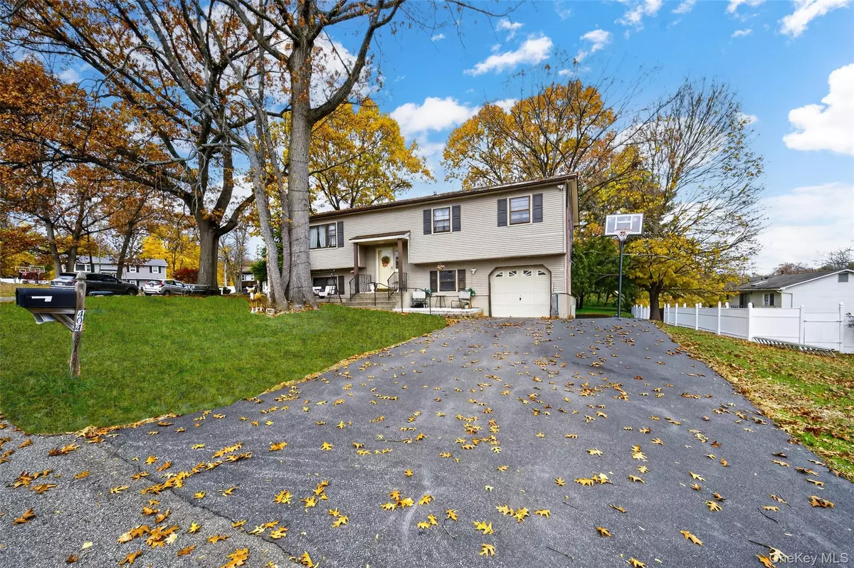 New Windsor, NY 12553,404 Carlton CIR