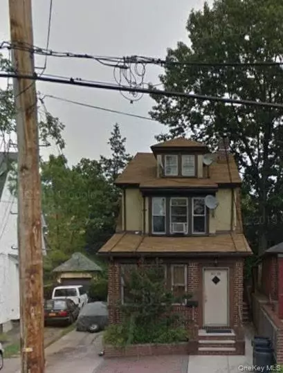 Briarwood, NY 11435,140-99 Burden Crescent #2