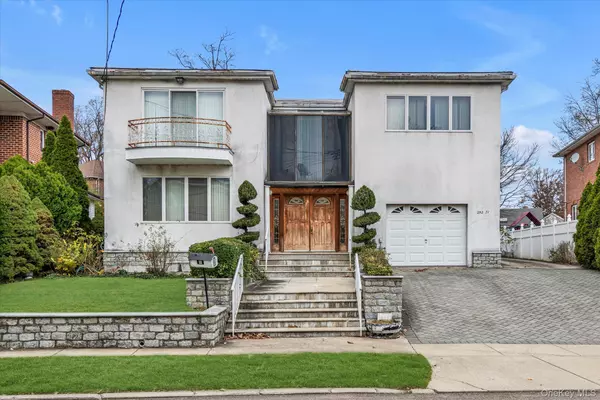 25271 Brattle AVE, Little Neck, NY 11362