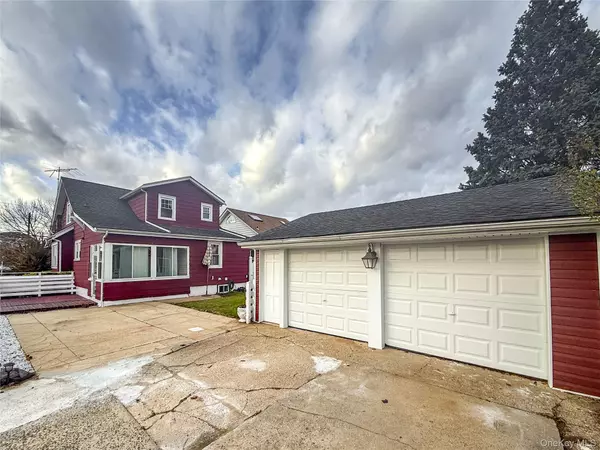 Valley Stream, NY 11580,163 Shaw AVE