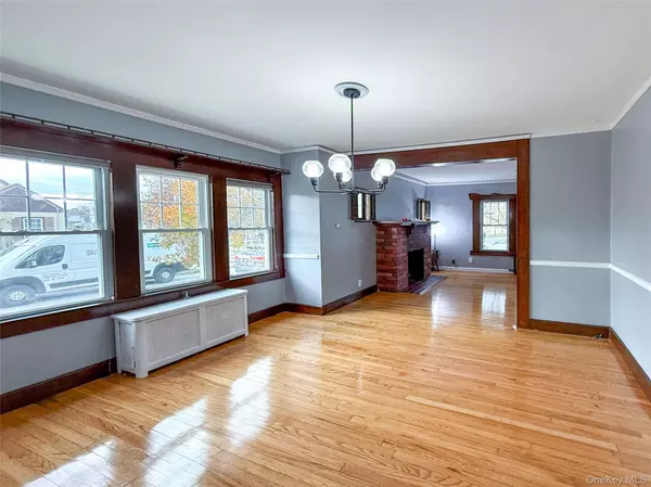 Valley Stream, NY 11580,163 Shaw AVE