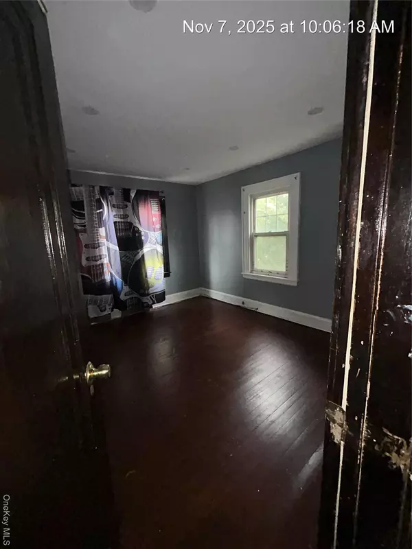 Hempstead, NY 11550,12 Washington CT