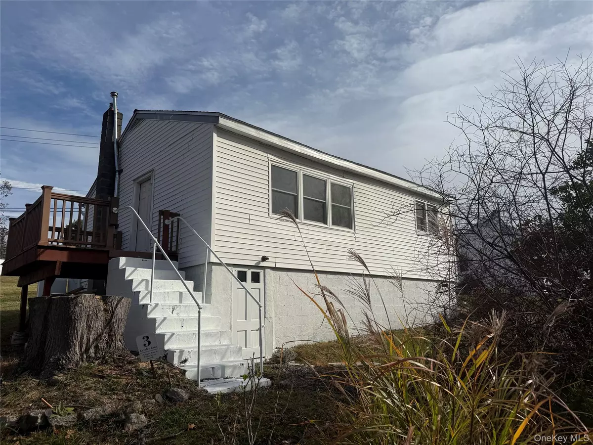 Warwick, NY 10990,3 Kavalec LN