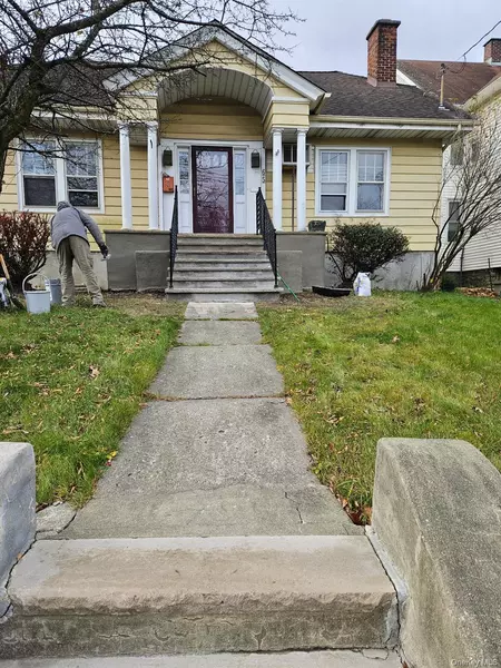 65 Monhagen AVE, Middletown, NY 10940