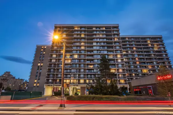 Kew Garden Hills, NY 11367,15038 Union TPKE #12K