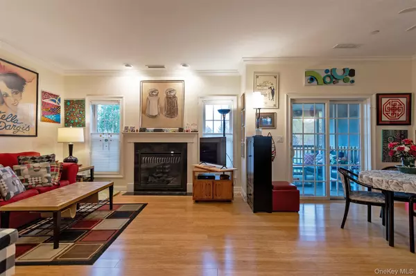 Rhinebeck, NY 12572,363 Ivy TRL