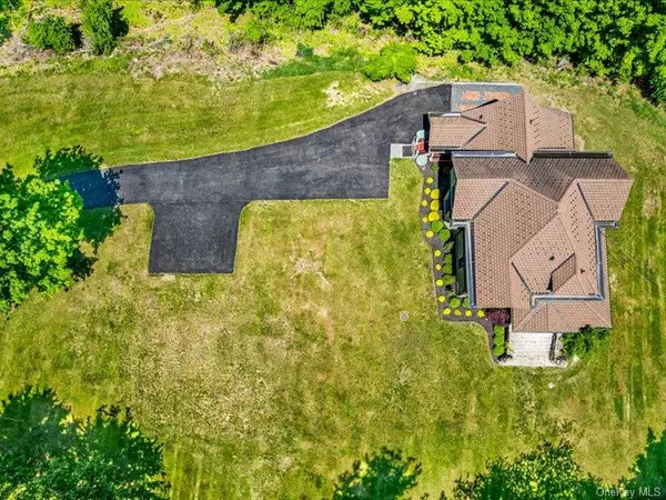 Chester, NY 10918,2 Pine Hill RD