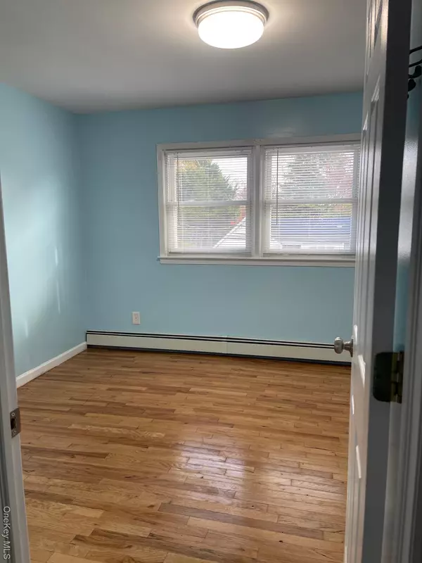 Deer Park, NY 11729,14 pine acres BLVD