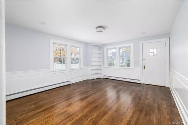 Westbury, NY 11590,801 Park AVE