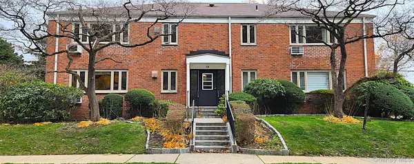 54 Lawrence DR #D, White Plains, NY 10603