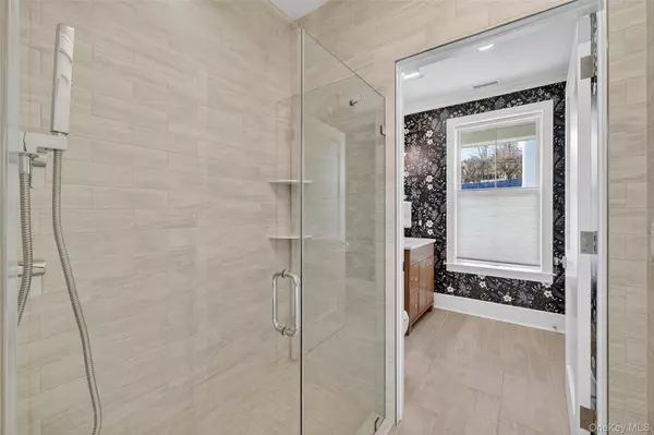 Yorktown Heights, NY 10598,1808 Soundview CT