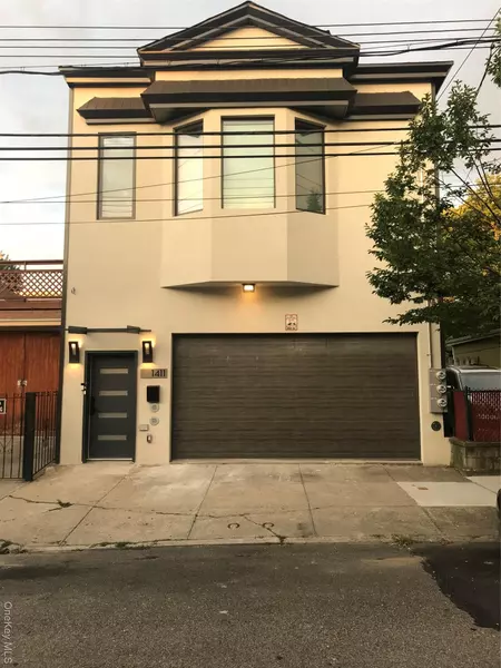 14-11 114th ST, College Point, NY 11356