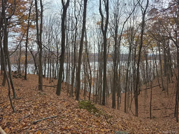 Highland, NY 12528,210 Bellevue RD