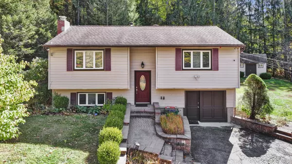 135 Barrett Hill RD, Carmel, NY 10512