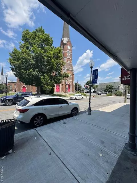 Middletown, NY 10940,30 E Main ST #1