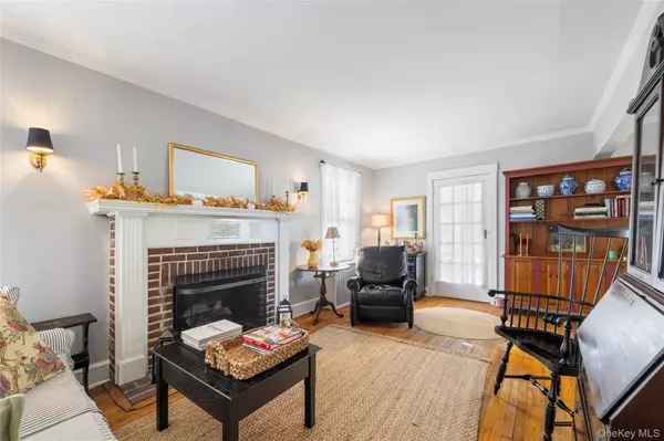 Yonkers, NY 10705,83 Sunnyside DR