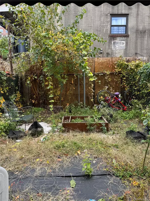 Bronx, NY 10467,728 Bartholdi ST