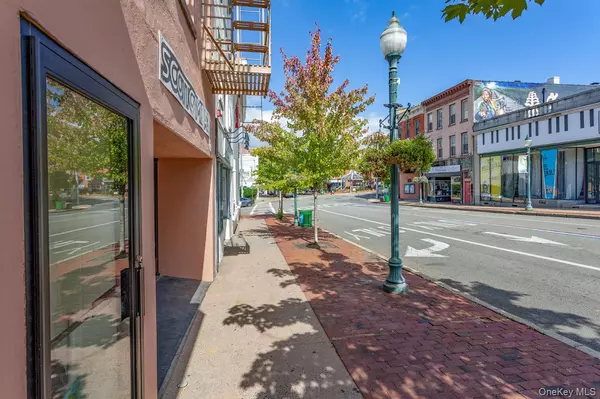 Peekskill, NY 10566,14 S Division ST #3rd Floor