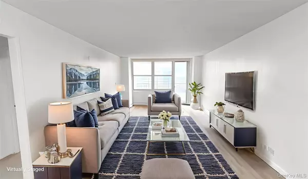 Flushing, NY 11355,41-40 Union ST #16D