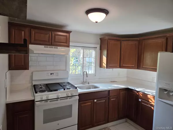 Bay Shore, NY 11706,1019 Cassel AVE