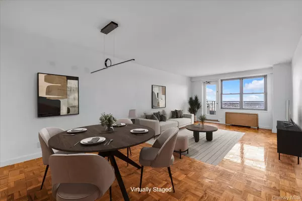 Kew Gardens, NY 11415,125-10 Queens BLVD #2404