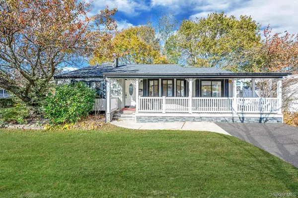 1401 Race AVE, Medford, NY 11763