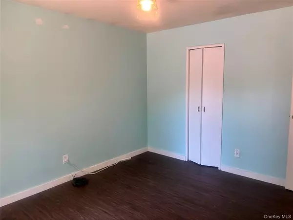 Shirley, NY 11967,Address not disclosed