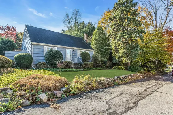 Bayville, NY 11709,12 Violet RD