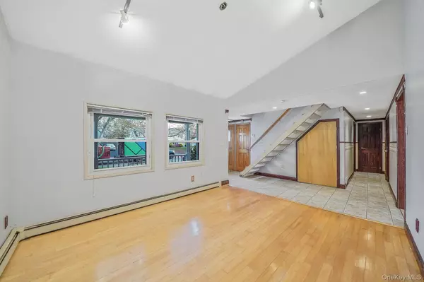 Medford, NY 11763,56 Matsunaye DR