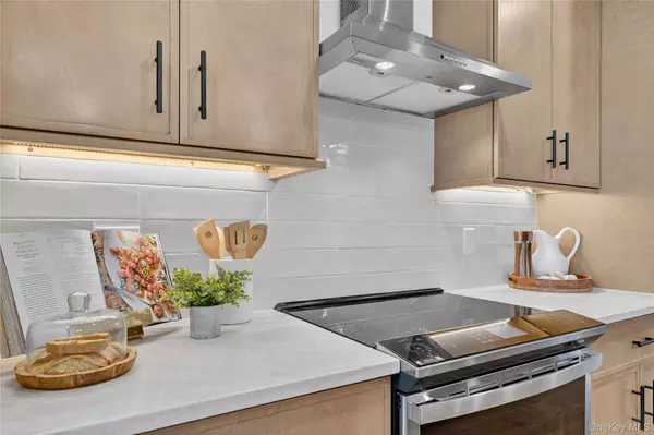 Yorktown Heights, NY 10598,1803 Soundview CT